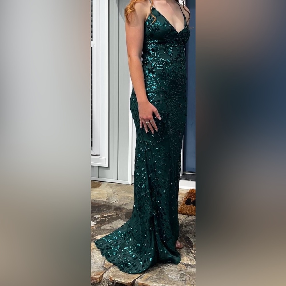 Emerald Green Sequin Lulus Prom Gown - size small